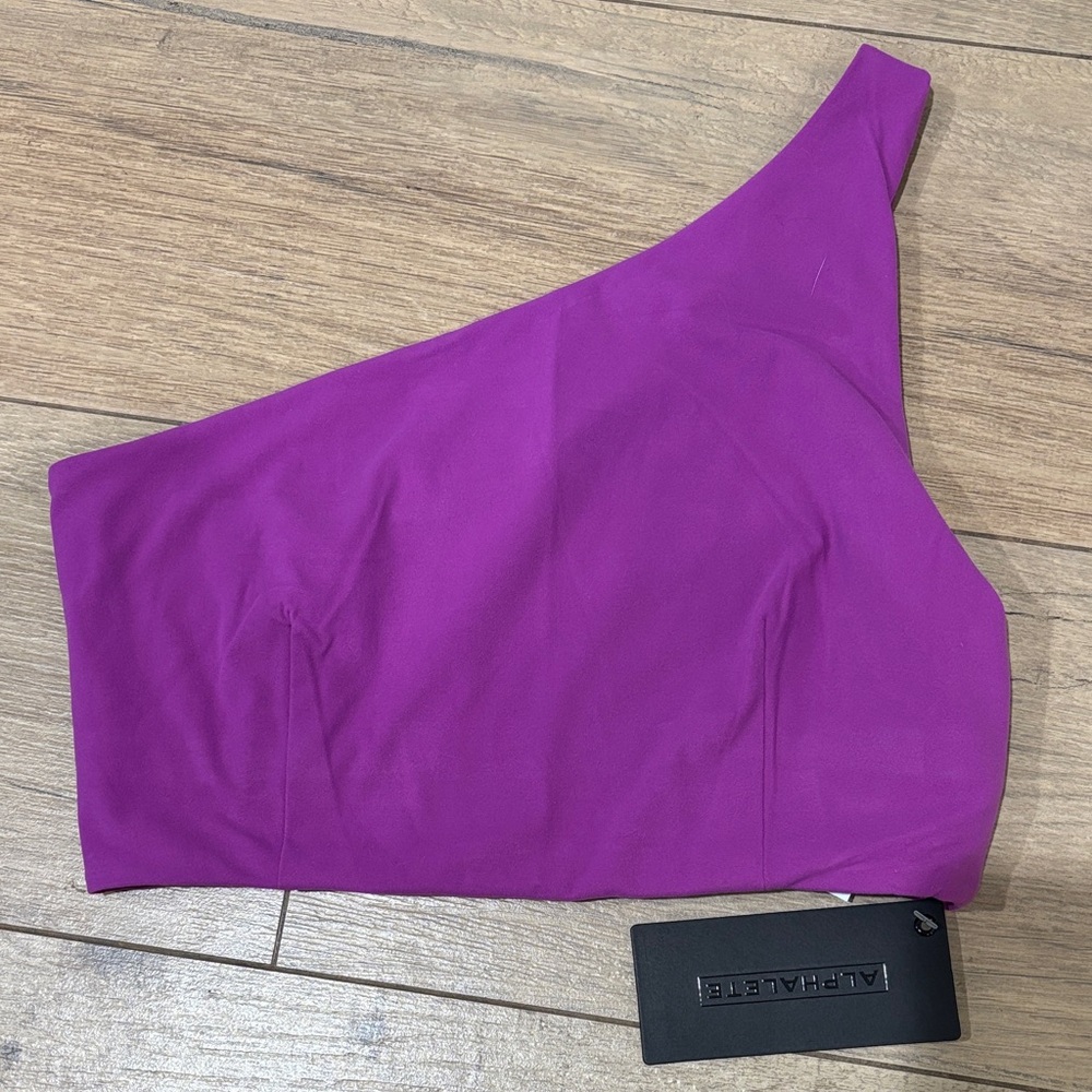 Alphalete One-Shoulder Sports Bra NWT